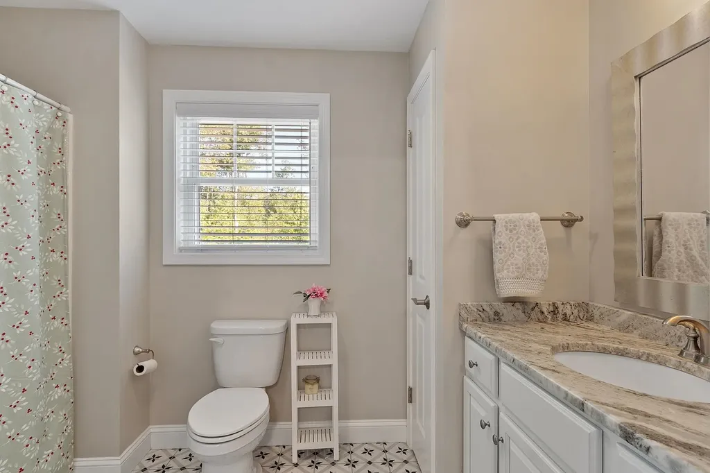 1 Redwood Road Pelham NH 03076