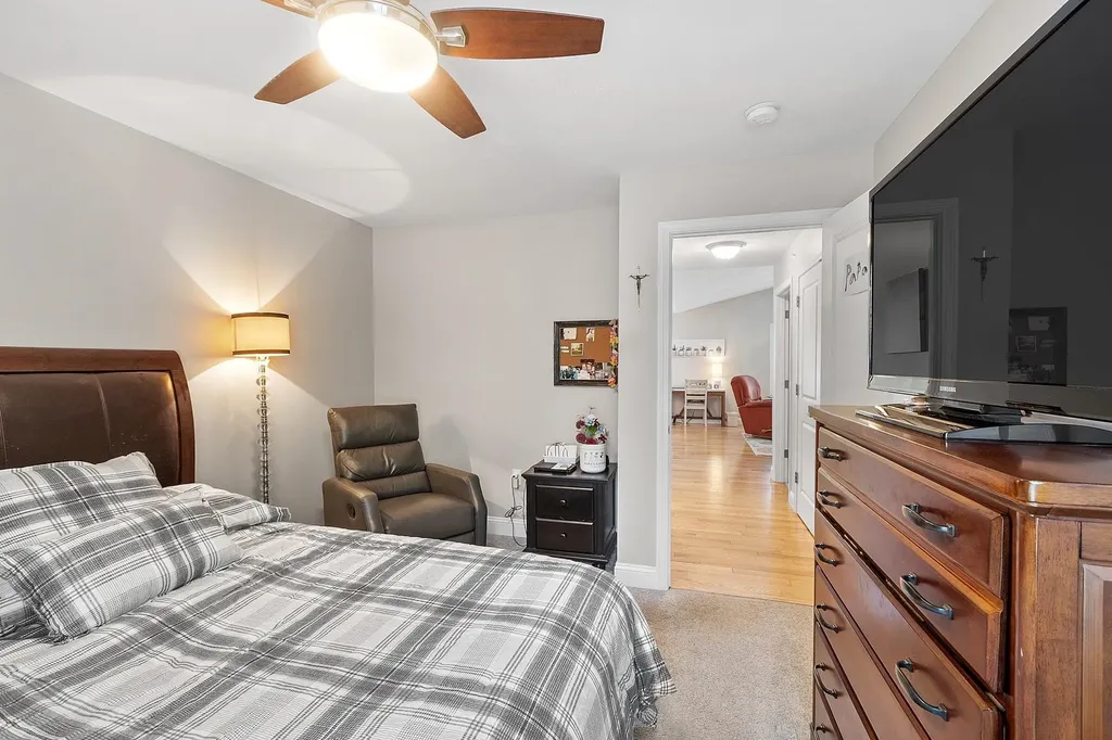 1 Redwood Road Pelham NH 03076