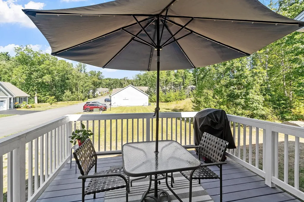 1 Redwood Road Pelham NH 03076