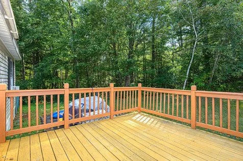 67 Pamela Drive Hopkinton NH 03229