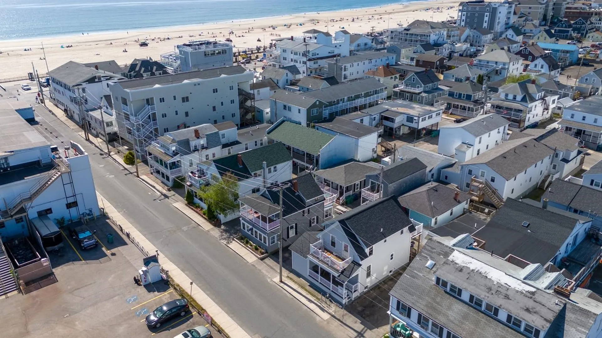 19 F Street Hampton NH 03842