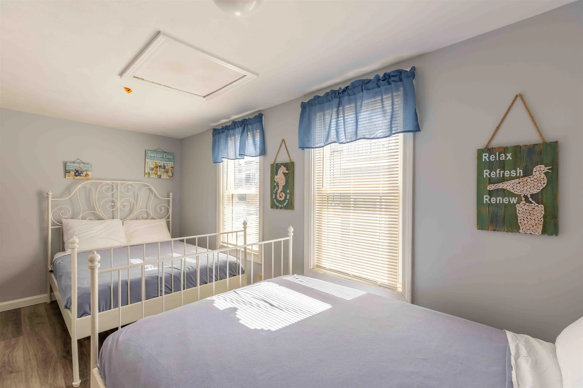 19 F Street Hampton NH 03842