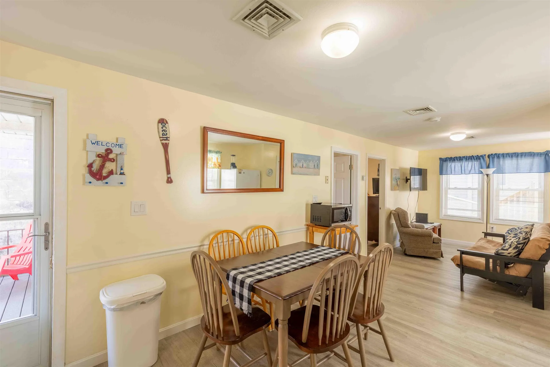 19 F Street Hampton NH 03842