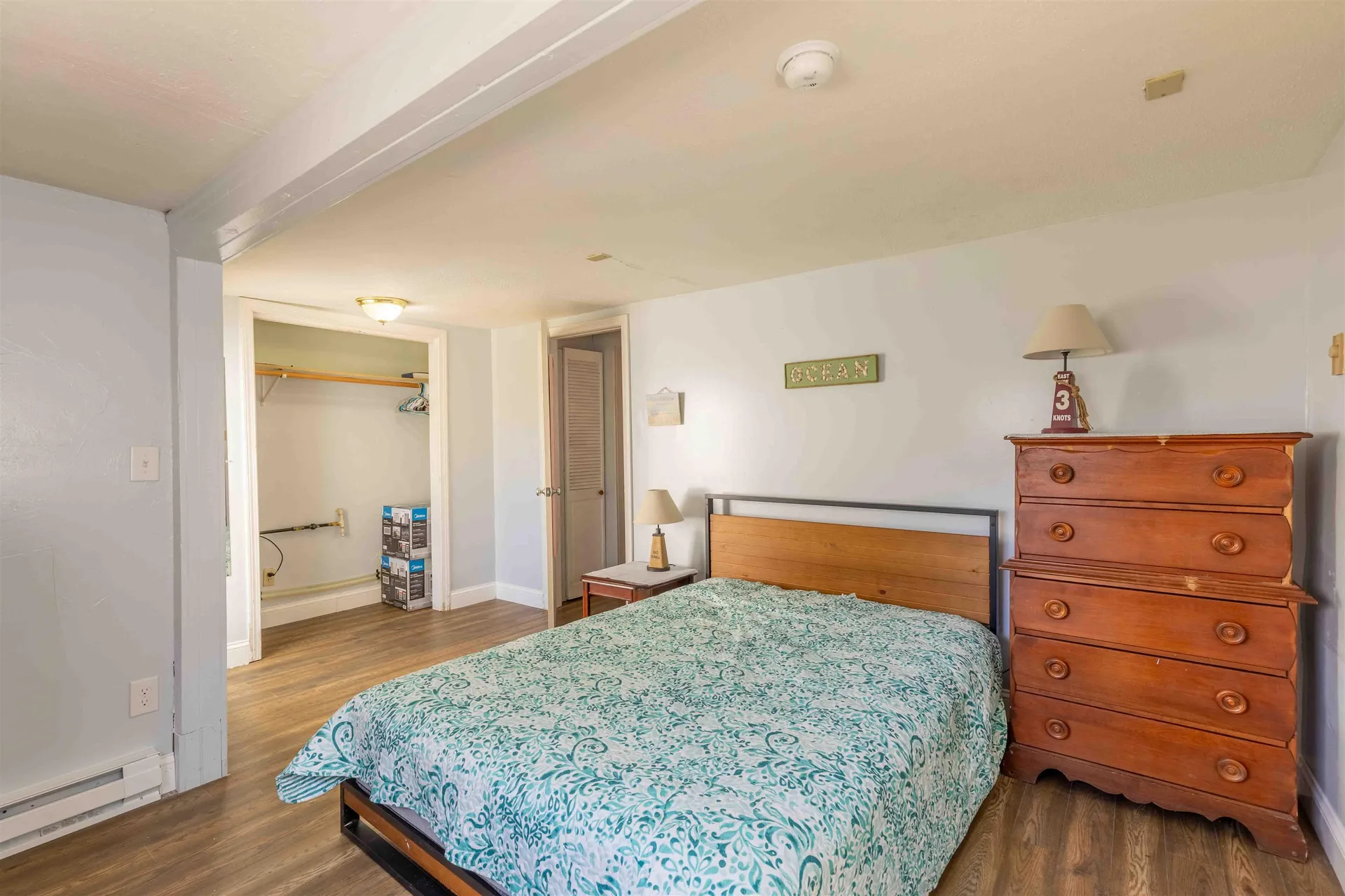 19 F Street Hampton NH 03842