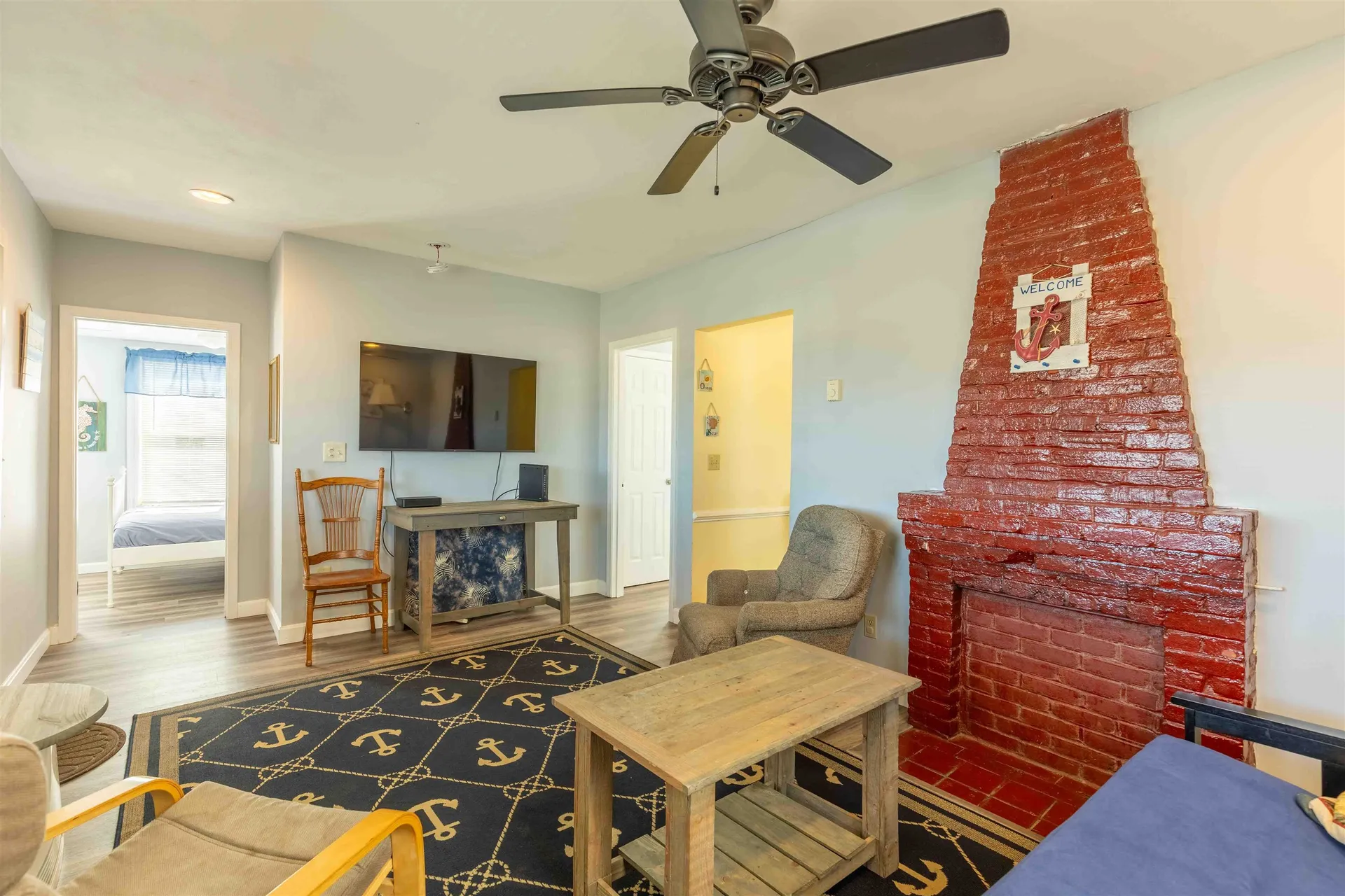 19 F Street Hampton NH 03842