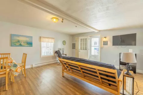 19 F Street Hampton NH 03842