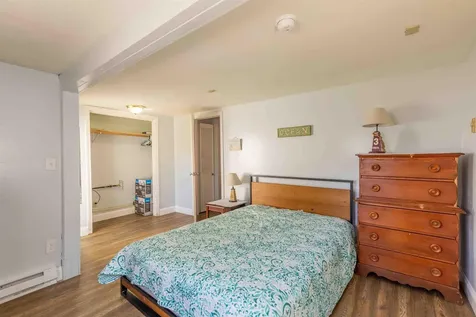 19 F Street Hampton NH 03842