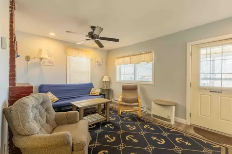 19 F Street Hampton NH 03842