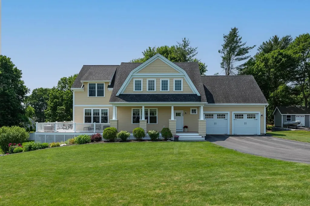 25 Shore Lane Dover NH 03820