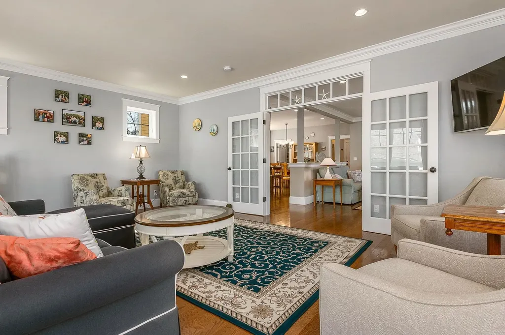 25 Shore Lane Dover NH 03820