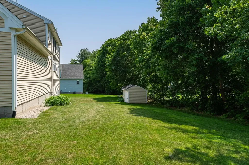 25 Shore Lane Dover NH 03820