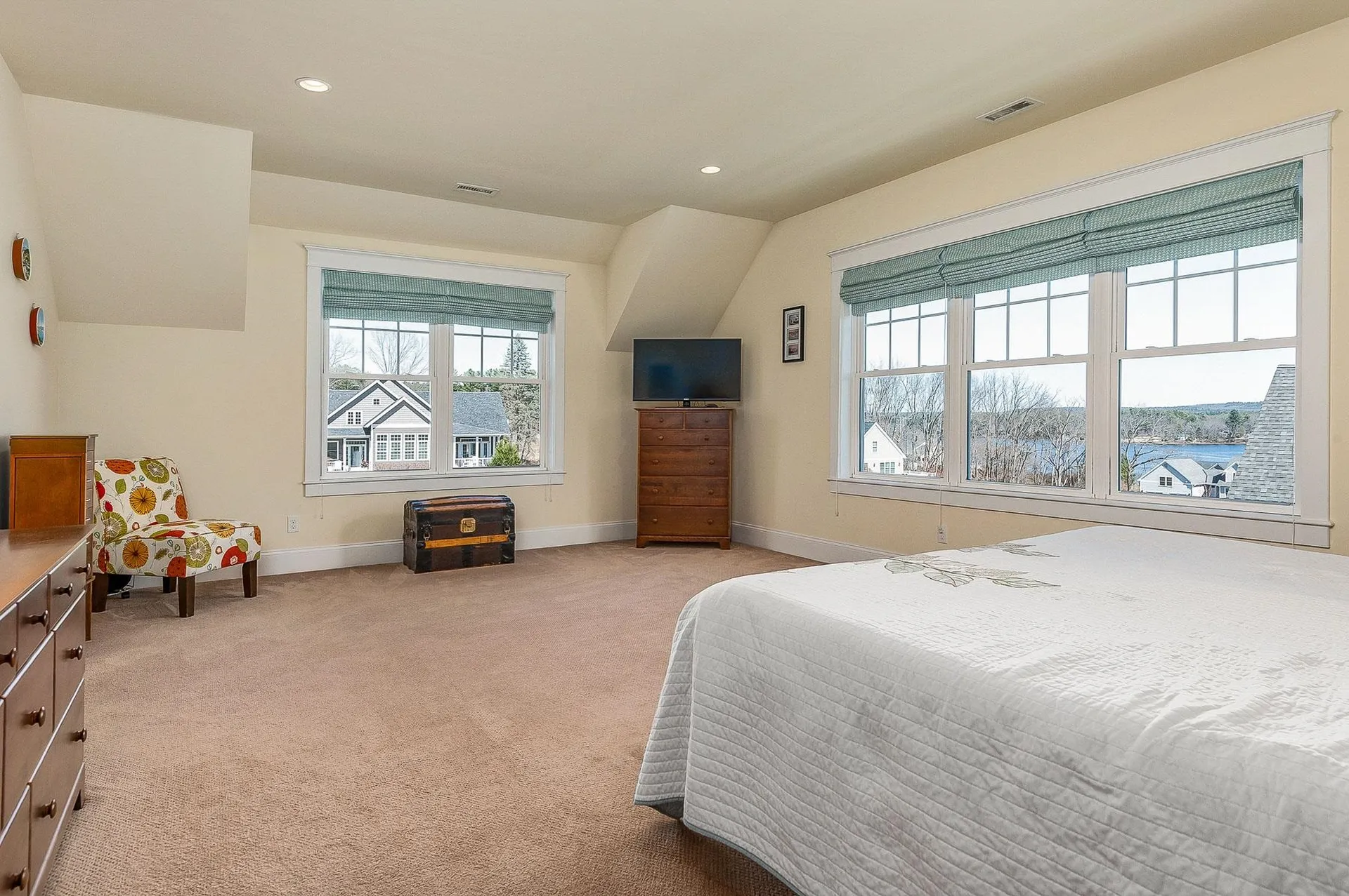 25 Shore Lane Dover NH 03820