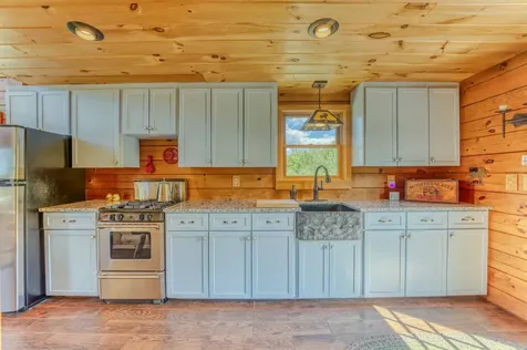 92 Red Brook Road Jefferson NH 03583