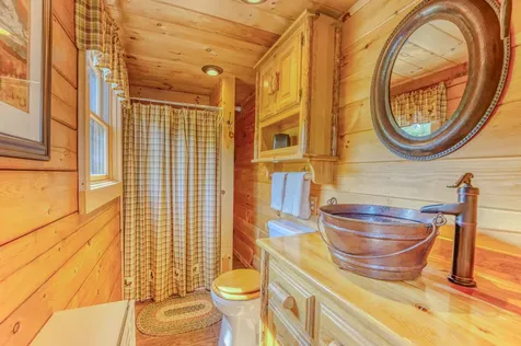 92 Red Brook Road Jefferson NH 03583