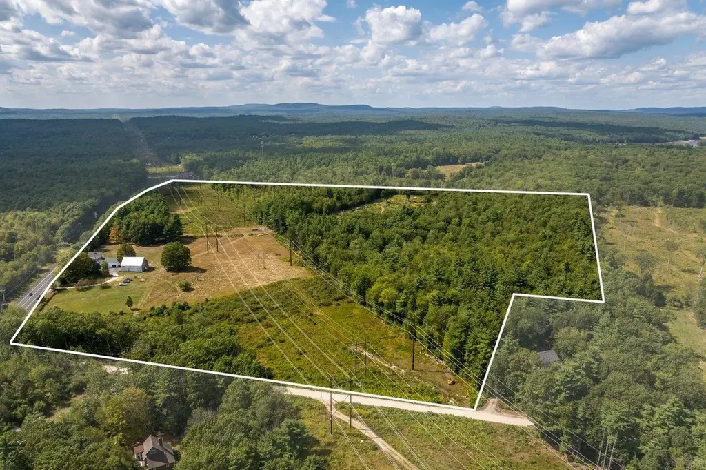 366 Old Concord Turnpike Barrington NH 03825