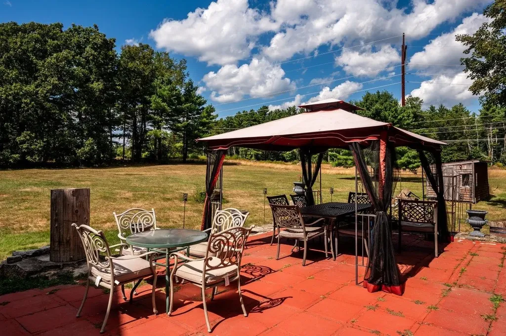 366 Old Concord Turnpike Barrington NH 03825