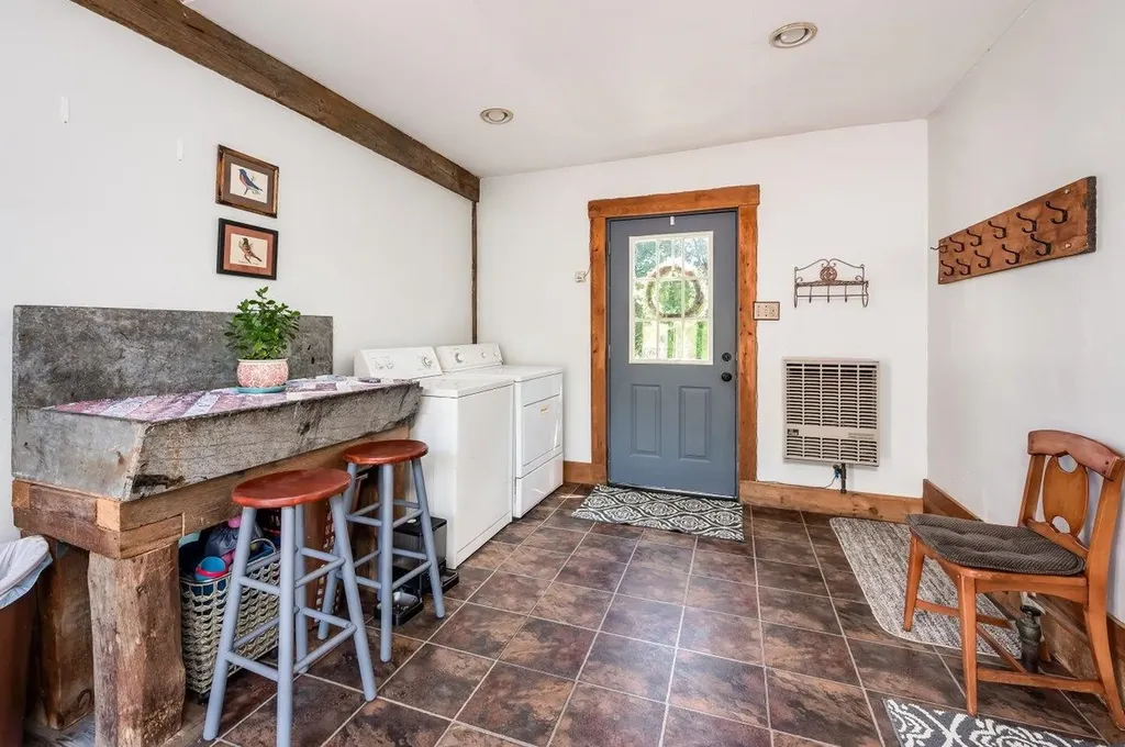 366 Old Concord Turnpike Barrington NH 03825