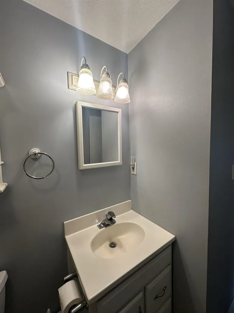 36 Kennedy Drive Keene NH 03431