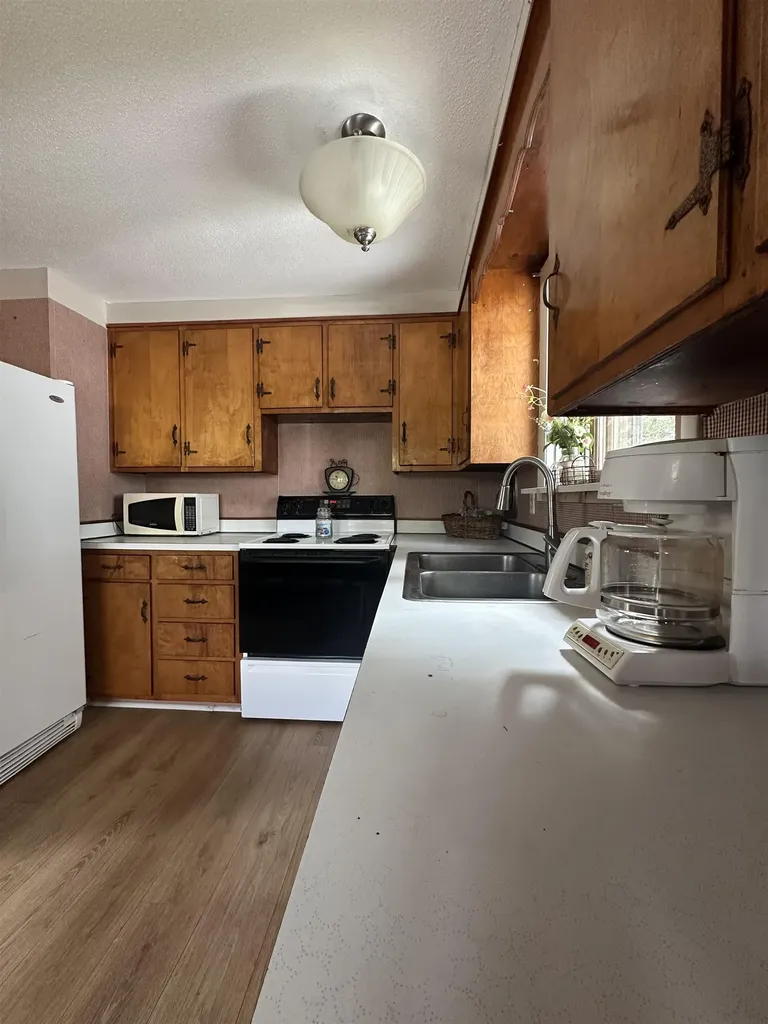 36 Kennedy Drive Keene NH 03431
