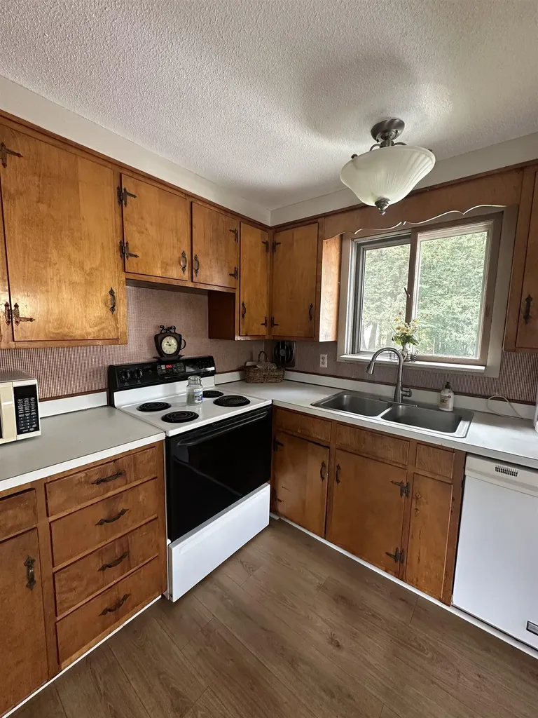 36 Kennedy Drive Keene NH 03431