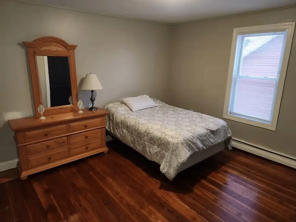 661 Hevey Street Manchester NH 03102