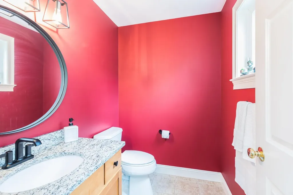 6 Rocky Ridge Circle Exeter NH 03833