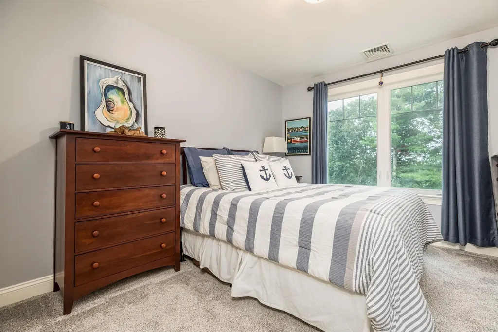 6 Rocky Ridge Circle Exeter NH 03833