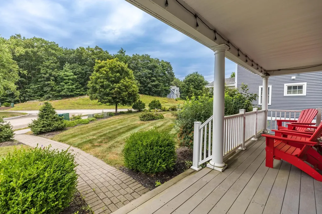 6 Rocky Ridge Circle Exeter NH 03833