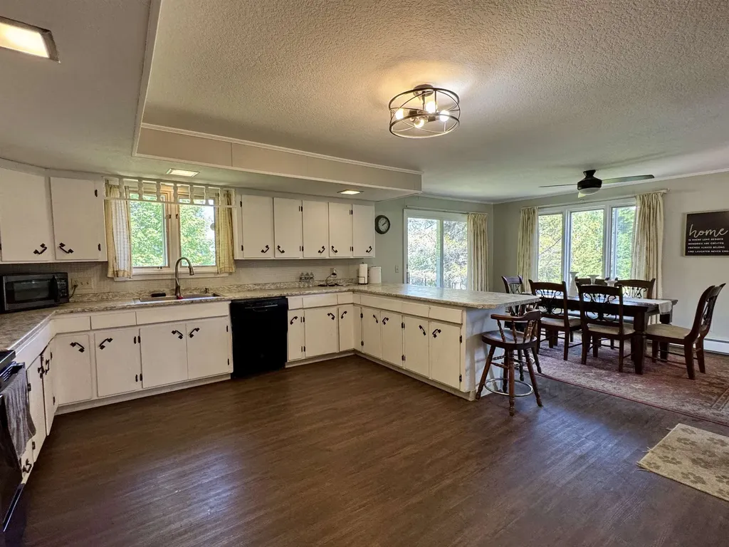 252 Mountain View Drive Newport City VT 05855