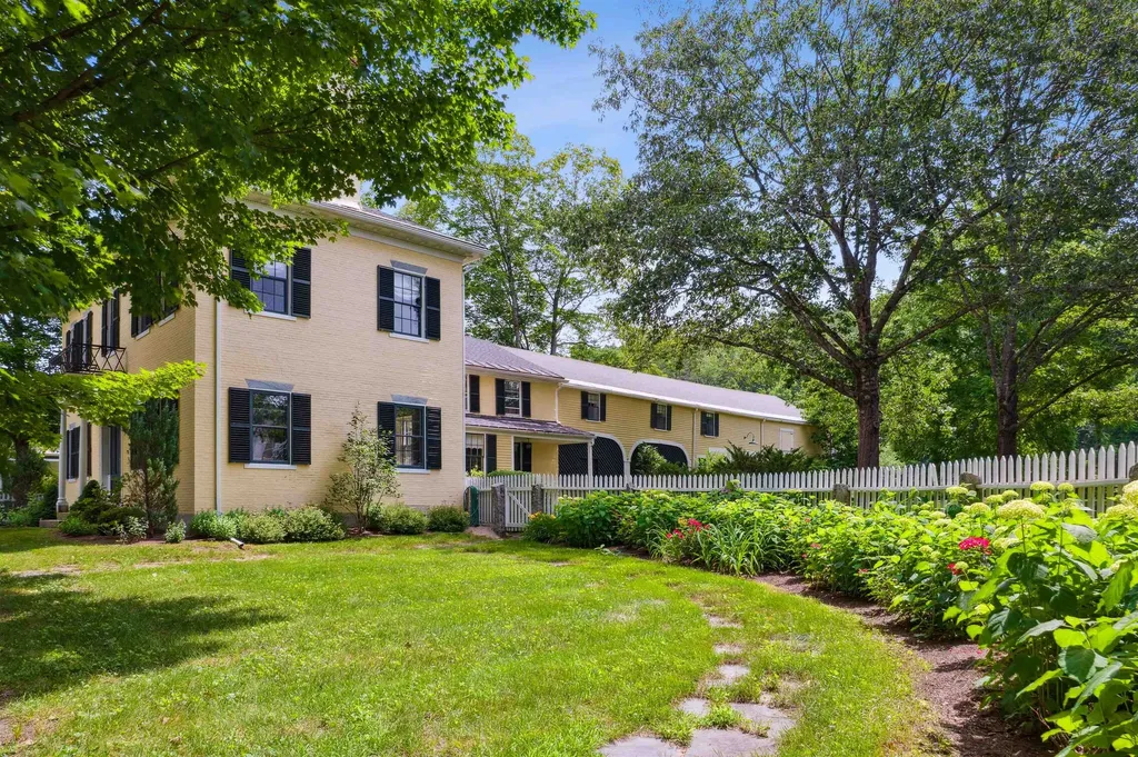 588 Nh Route 10 Orford NH 03777