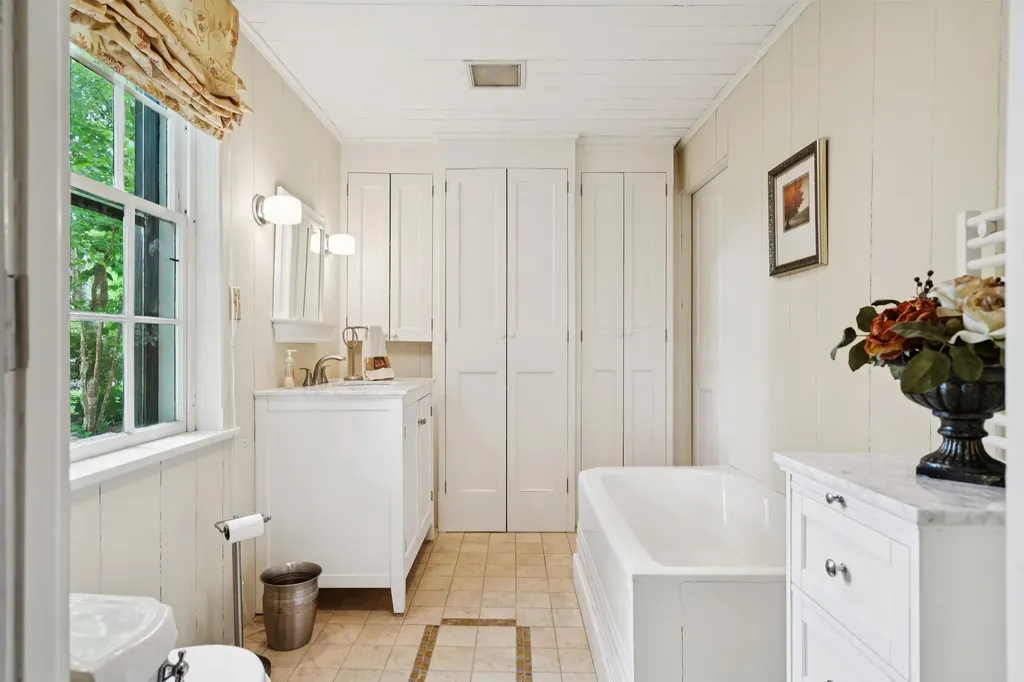 588 Nh Route 10 Orford NH 03777