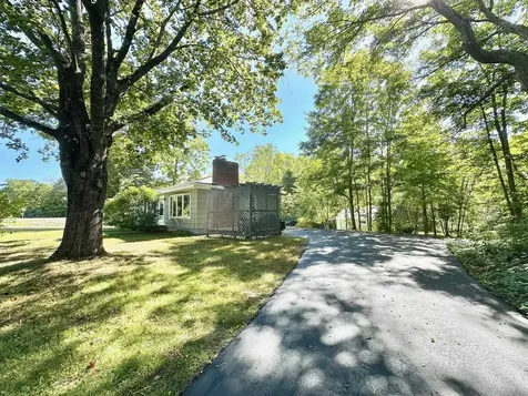 10 Roulston Road Windham NH 03087