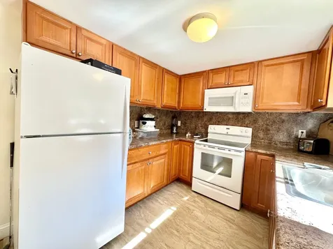 10 Roulston Road Windham NH 03087