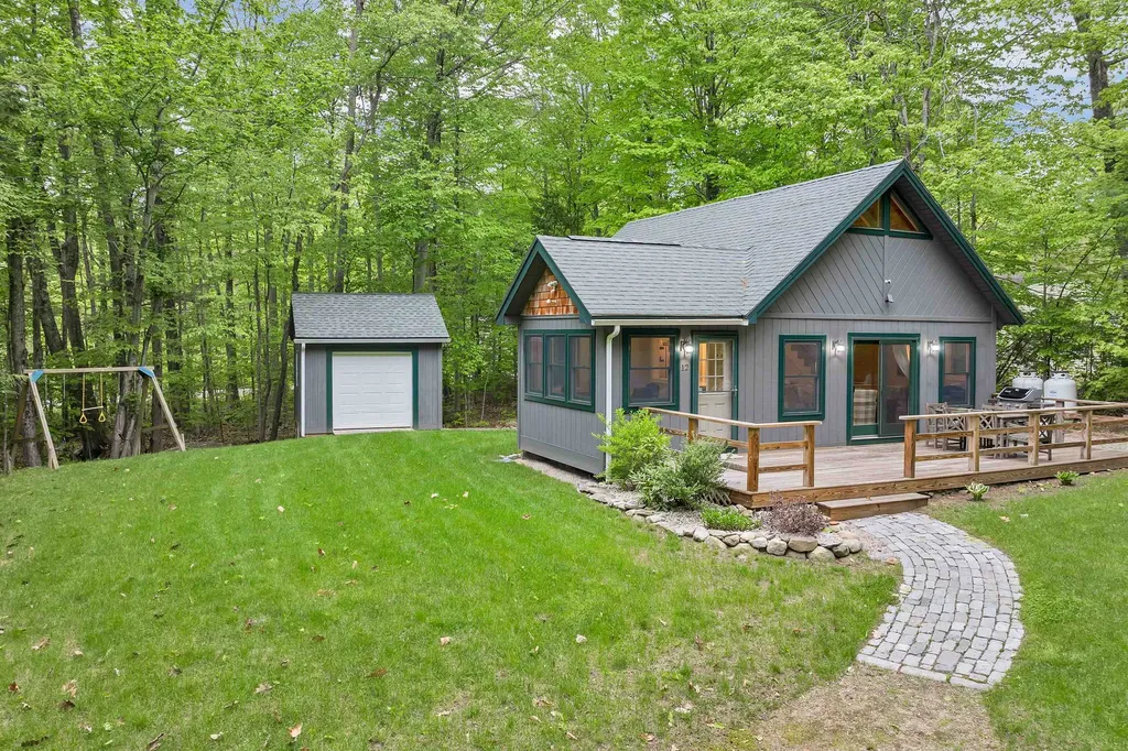12 Norma Lane Wolfeboro NH 03894
