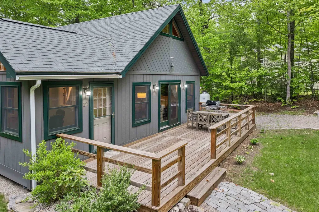 12 Norma Lane Wolfeboro NH 03894