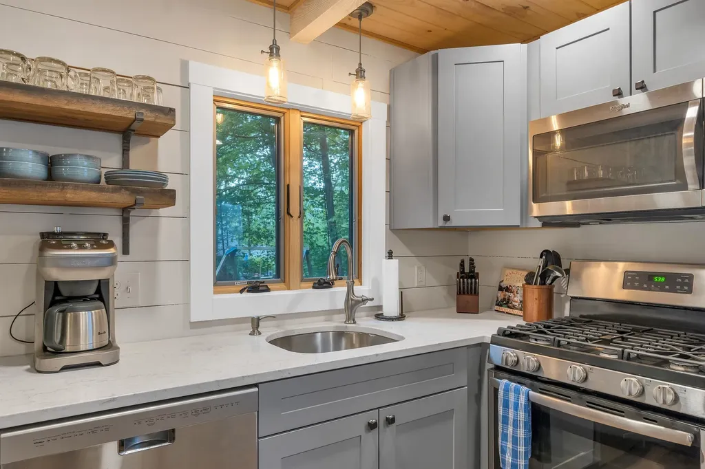 12 Norma Lane Wolfeboro NH 03894