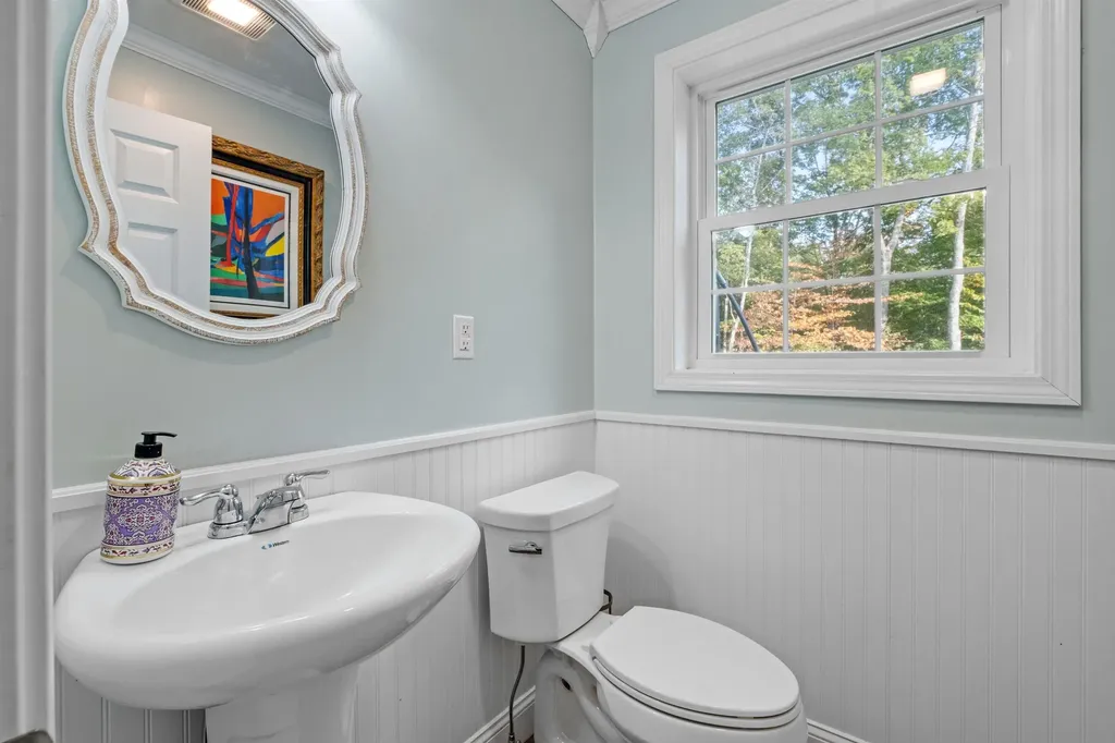33 Hickorywood Circle Meredith NH 03253