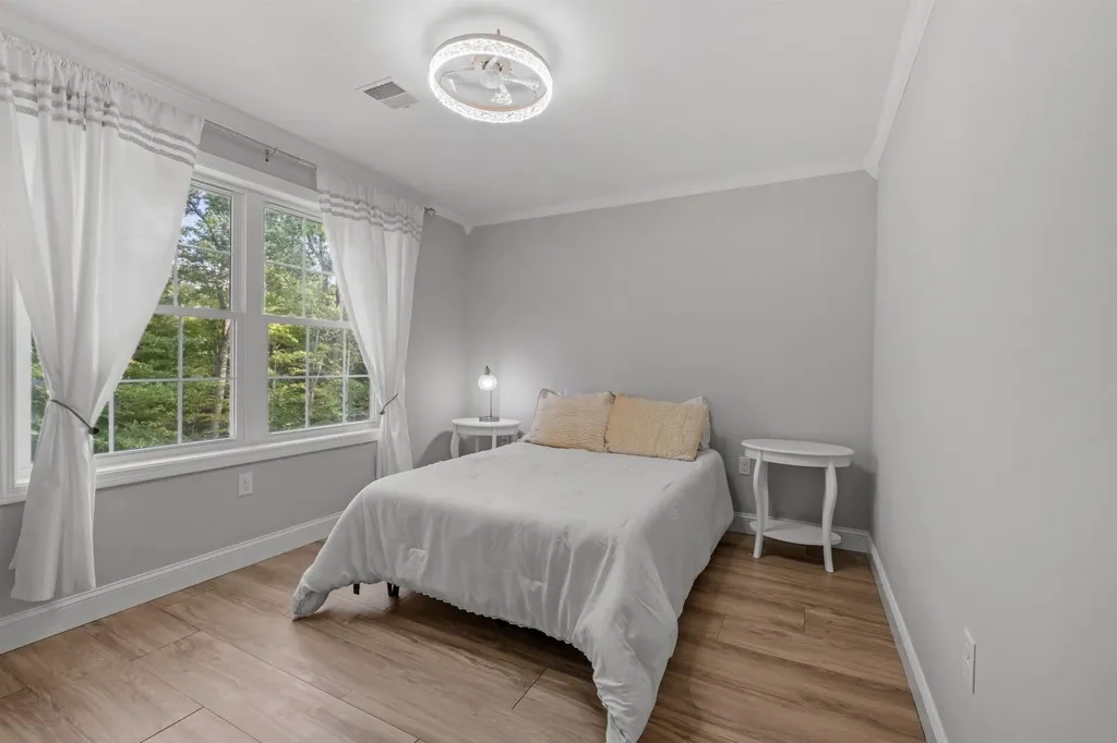 33 Hickorywood Circle Meredith NH 03253