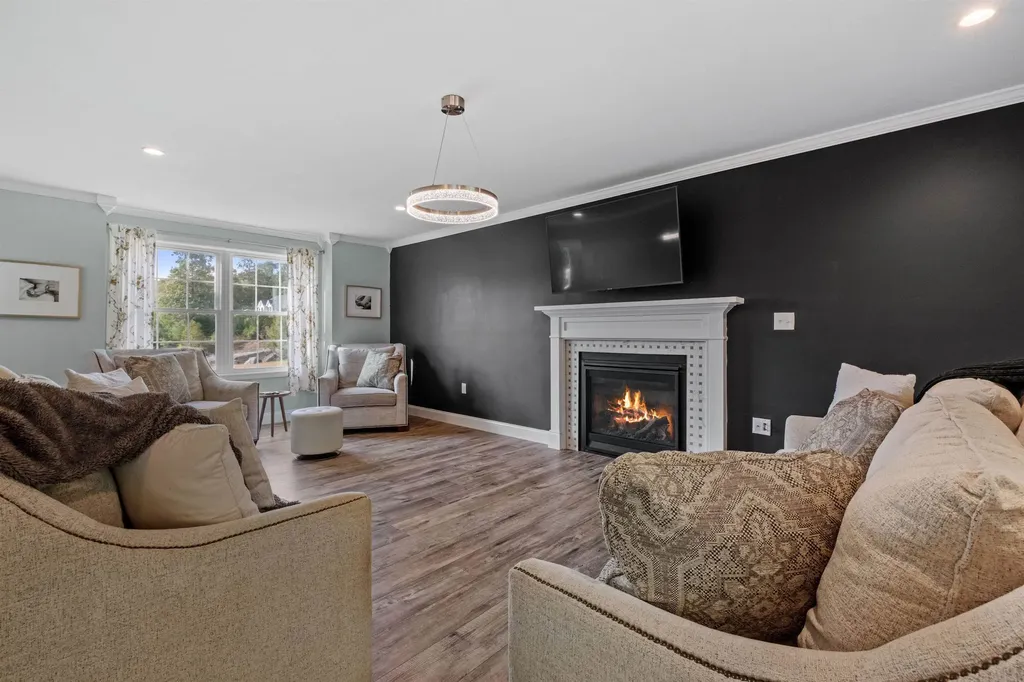33 Hickorywood Circle Meredith NH 03253