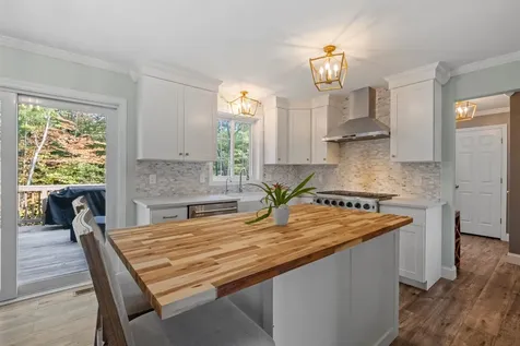 33 Hickorywood Circle Meredith NH 03253