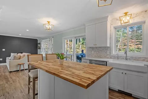 33 Hickorywood Circle Meredith NH 03253