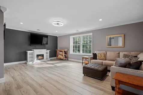 33 Hickorywood Circle Meredith NH 03253