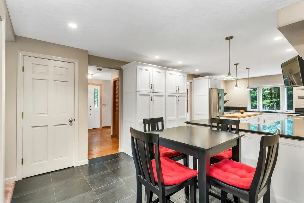 16 Spillway Lane Concord NH 03301