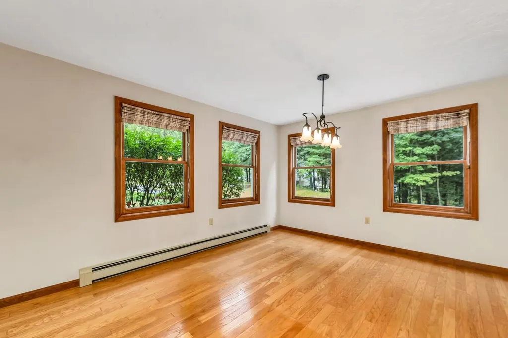 16 Spillway Lane Concord NH 03301