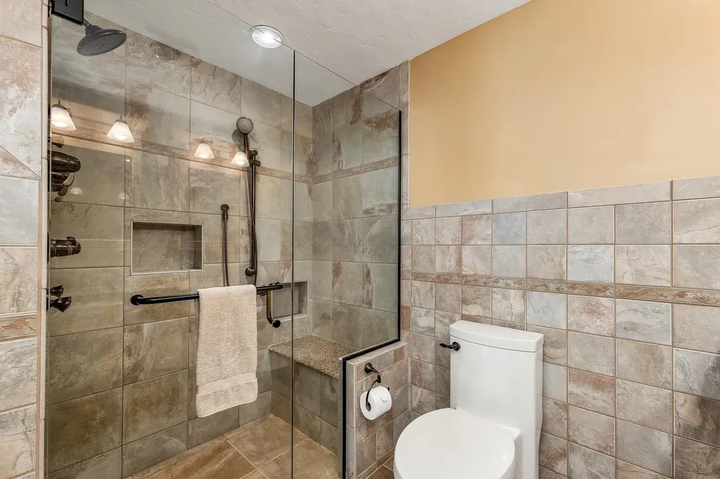 16 Spillway Lane Concord NH 03301