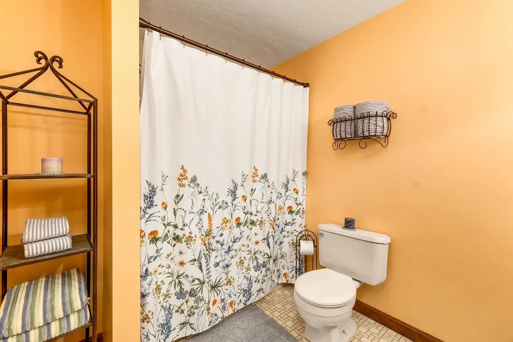 16 Spillway Lane Concord NH 03301