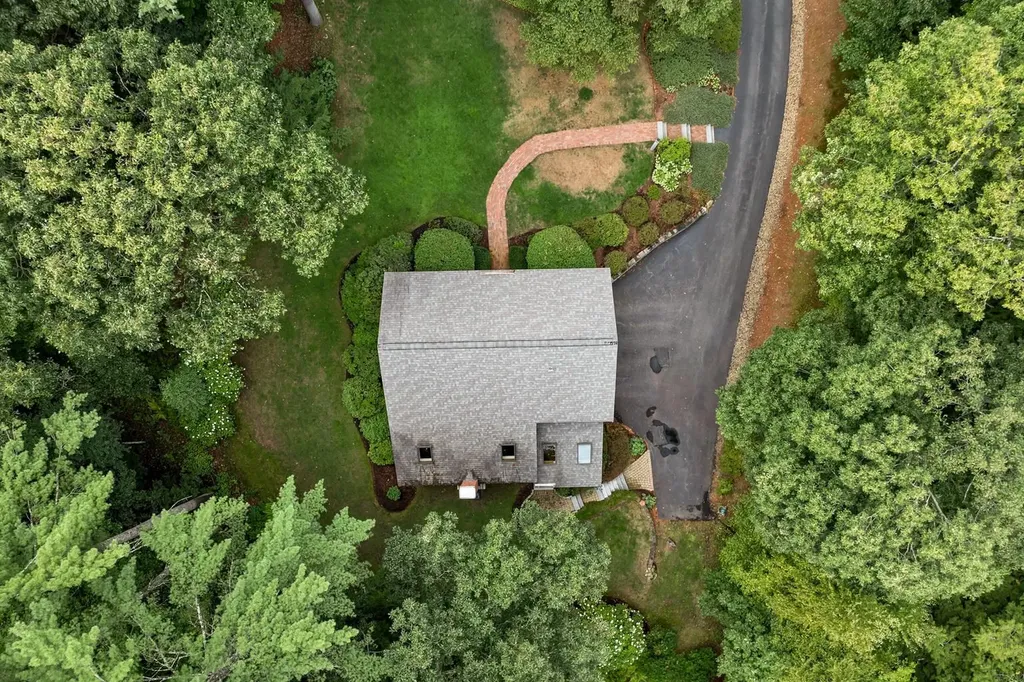 16 Spillway Lane Concord NH 03301