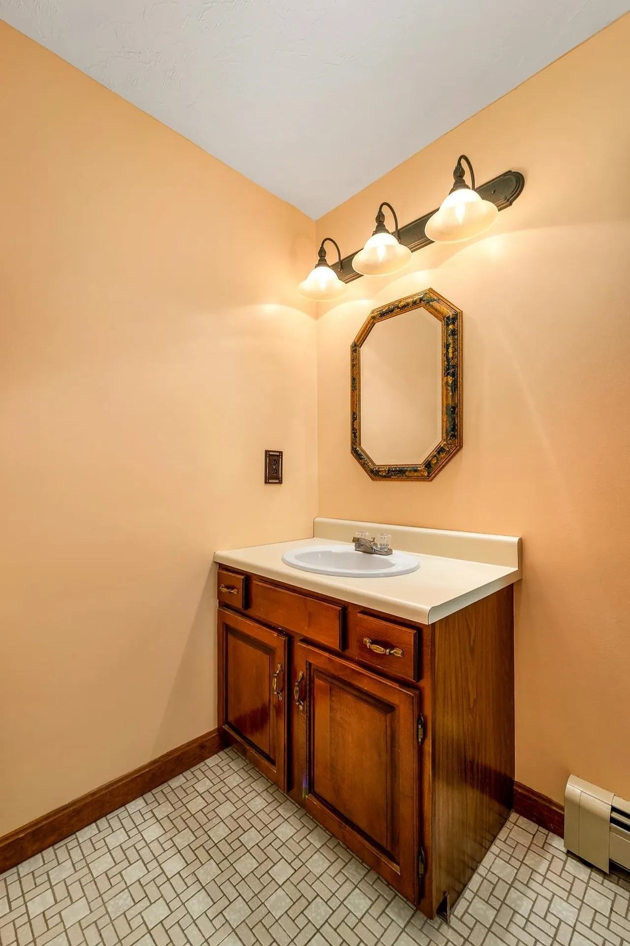 16 Spillway Lane Concord NH 03301