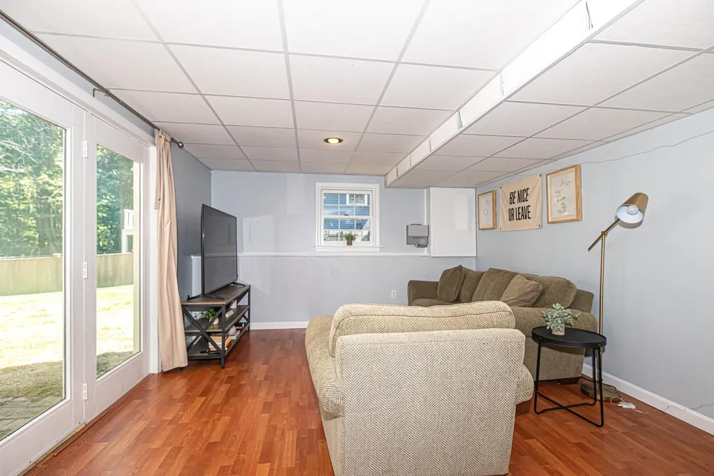 22 Exeter Farms Road Exeter NH 03833