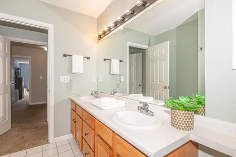 22 Exeter Farms Road Exeter NH 03833